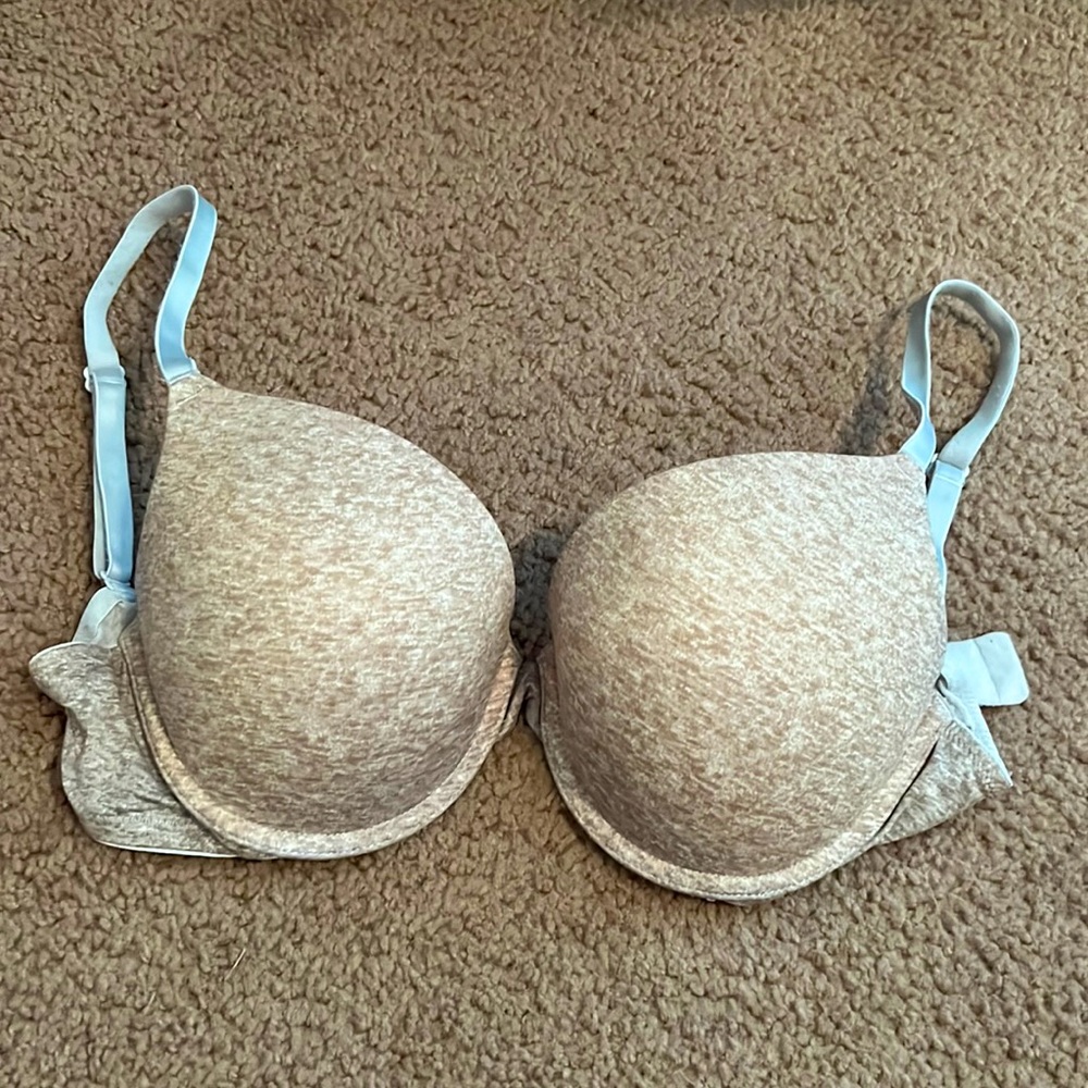34D bra